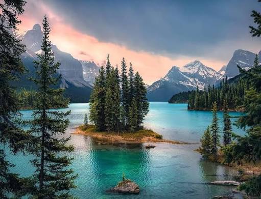 Spirit Island in Canada 2000 Pc Puzzle