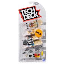 Tech Deck, Ultra DLX Fingerboard 4-Pack (Styles Vary)