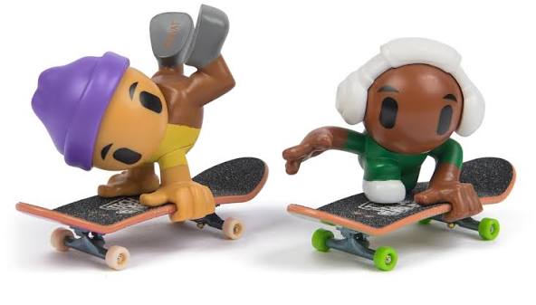 Tech Deck Sk8 Crew, Exclusive Fingerboard with Assistive Figure