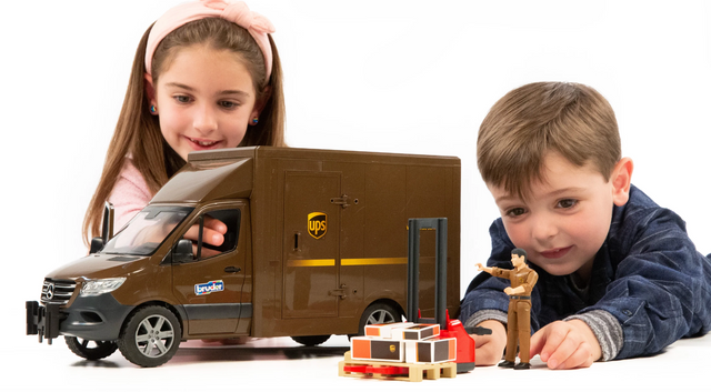 MB Sprinter UPS w Driver & Accessories